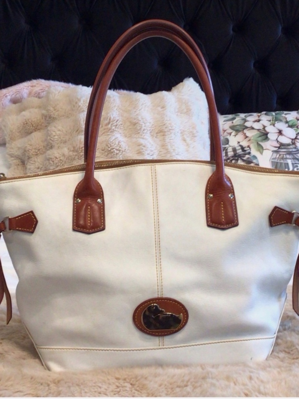 VTG Y2K Dooney & Bourke White Tote Bag Brown Double Handles Zip Top Pink Lining